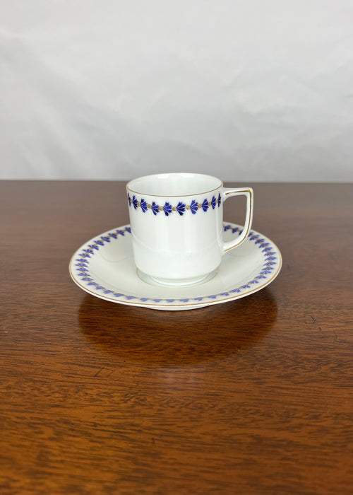 Vintage Blue And White Patterned Cup & Saucer Set (6)