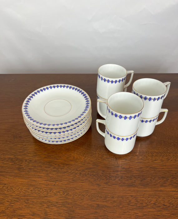 Vintage Blue And White Patterned Cup & Saucer Set (6)