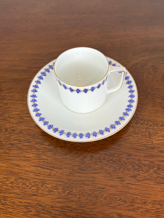 Vintage Blue And White Patterned Cup & Saucer Set (6)